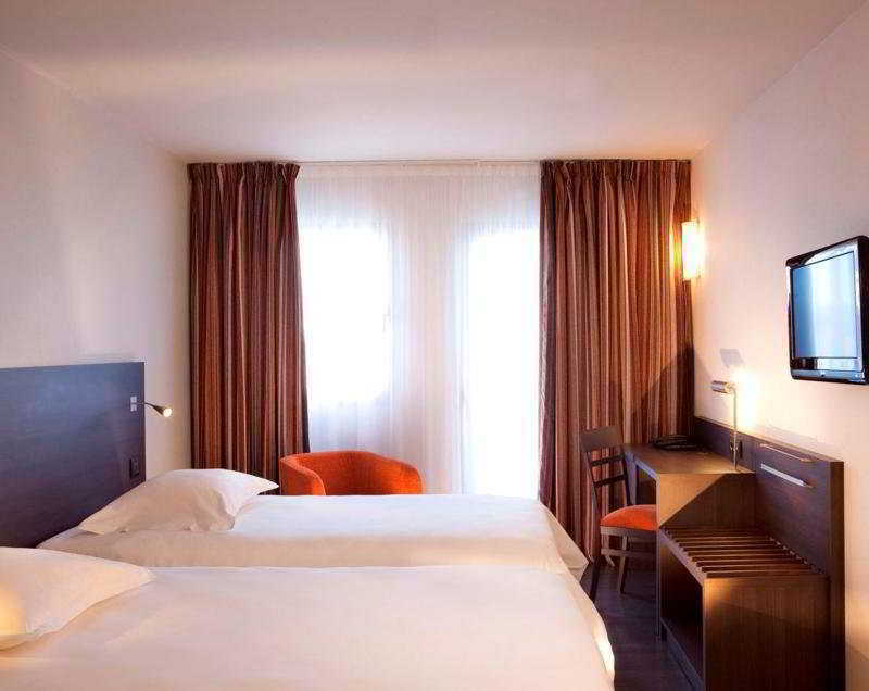 Escale Oceania Pornichet La Baule Hotel ภายนอก รูปภาพ
